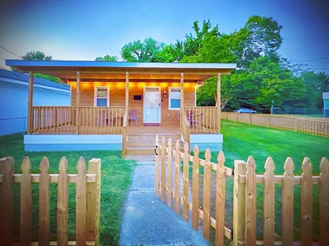 Cottage in Heart of Colonial Beach, 7 Mins Walk to the Beach