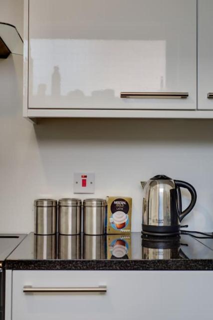 The Long Hall 2 bed ground floor annexed apartment - sleeps 6