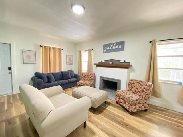 Heart of Miami sleeps 10 near Little Havana Beaches