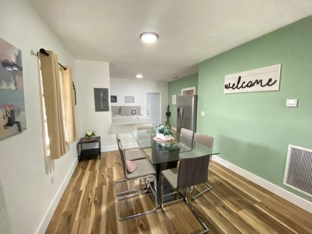 Heart of Miami sleeps 10 near Little Havana Beaches