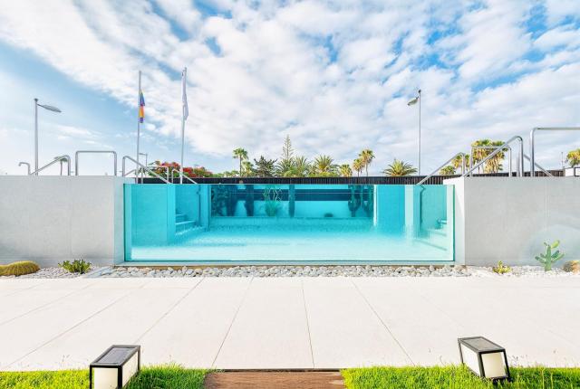 Fahana - Gay Men Only