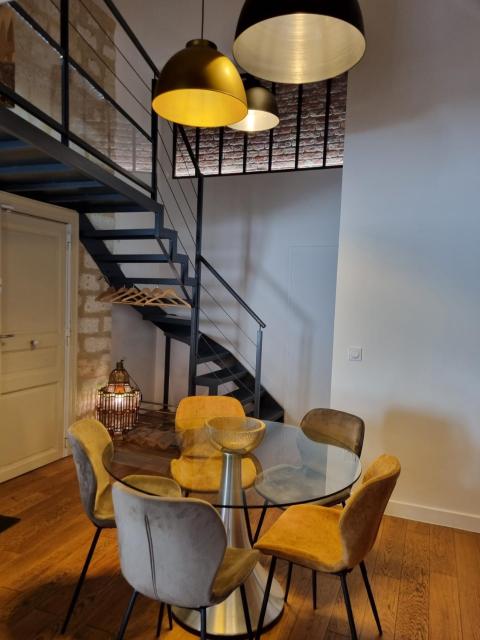 Duplex Chic Climatisé avec terrasse proche Comédie