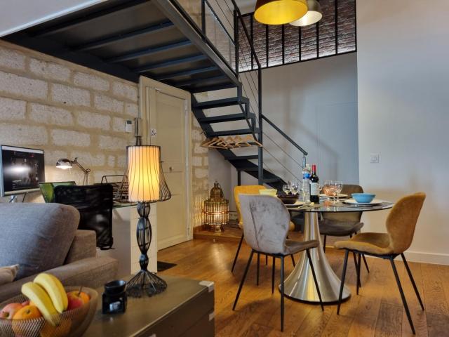 Duplex Chic Climatisé avec terrasse proche Comédie