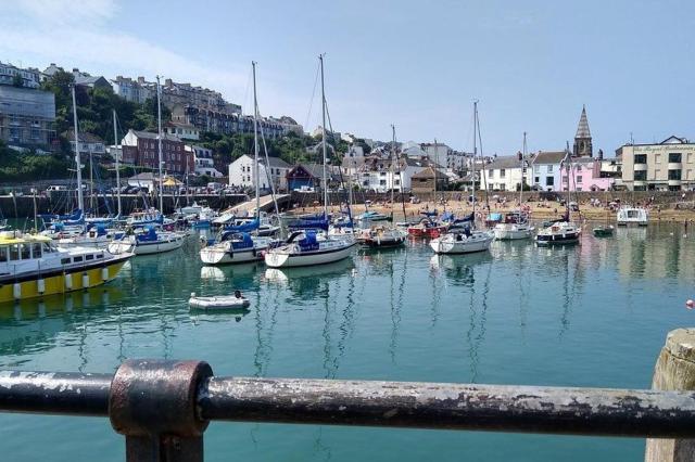 ILFRACOMBE SEA ROCK 4 1 Bedroom
