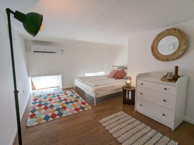 Stylish 2-Bedroom Apartment in Central Budapest