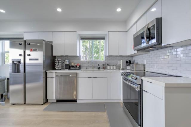 Modern Townhouses in Studio City