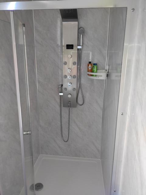 Top Quality Modern Southsea Garden Apartment Sleeps 4 People