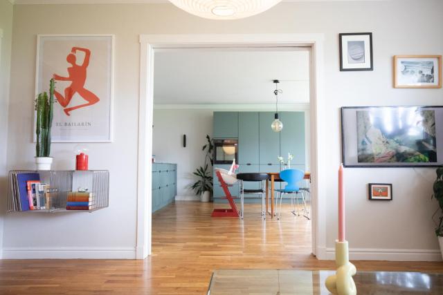 Bright apartment near city center
