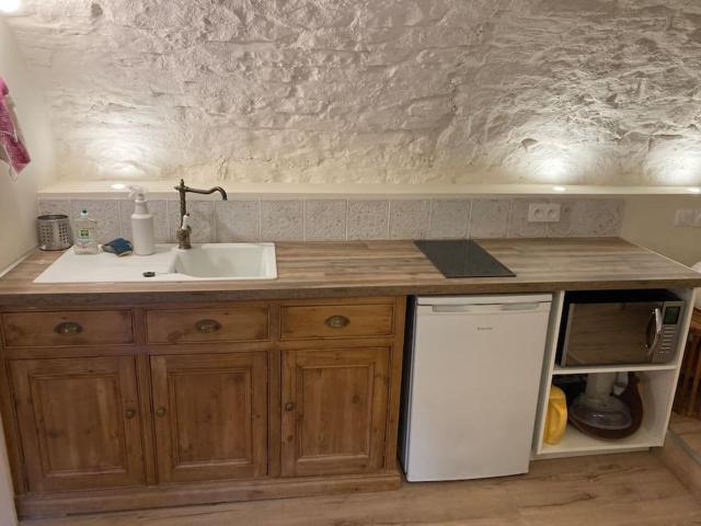Les Matelles : charmant logement en pierres