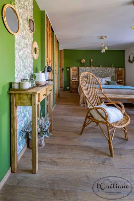 CHAMBRES D'HÔTES L'Oréliane en Provence SPA