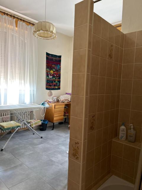 Chambre Arnica lit 140 wifi sdb partagée