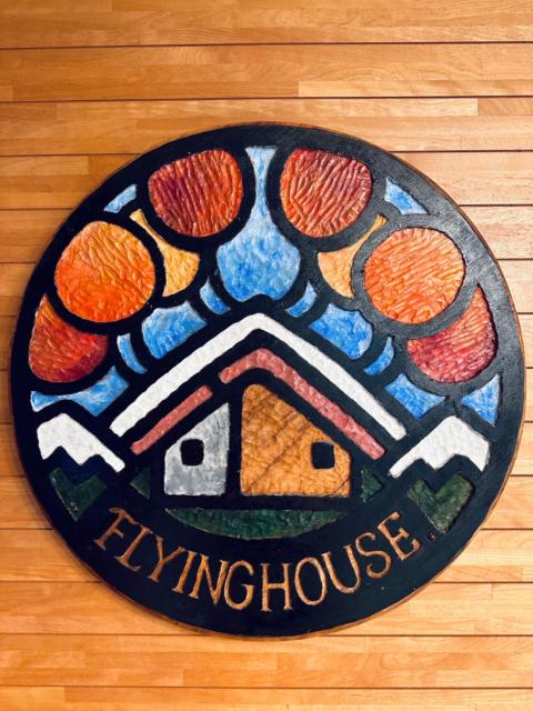 FLYING HOUSE
