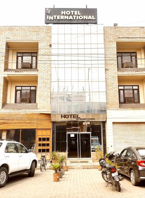 HOTEL INTERNATIONAL - Adjoining INDO Canadian Transport & ISBT Jalandhar City - Corporate, Families, Solo Travellers, Couples Favorite