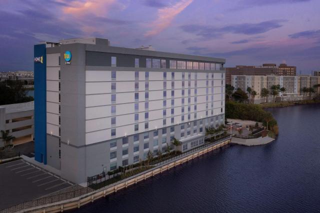 Tru By Hilton Miami Airport South Blue Lagoon, Fl