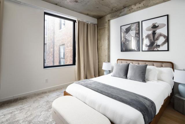 Chic and Spacious 2BD Apt with washer and dryer in unit