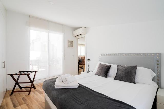 For You Rentals Precioso Apartamento TEMPORAL Preciados PRE105B