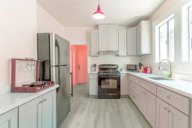 Modern Apt near all conveniences