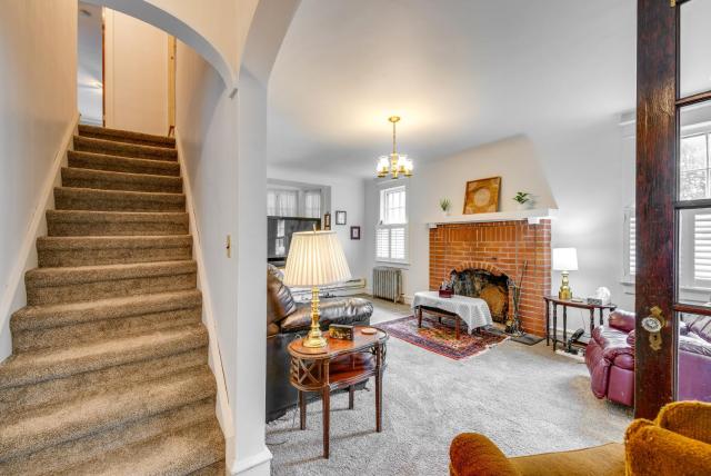 8 Mi to Elk Mountain Ski Resort: Clifford Home!