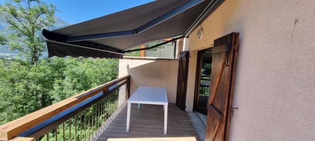 CHALET DUPLEX - TERRASSE - VUE MONTAGNE - WIFI
