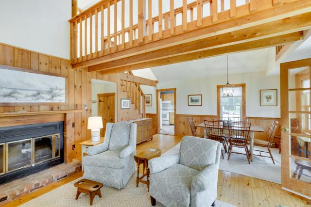 Kennebunkport Getaway w/ Grill: Walk to Beach!