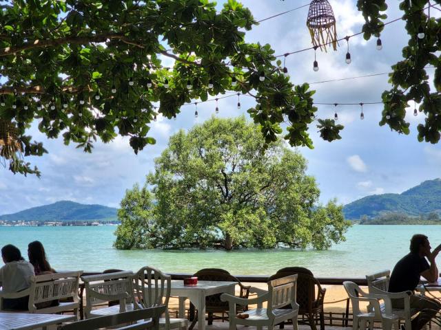 Baan Panwa Resort