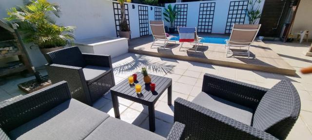 charmante maison avec piscine, idéale famille