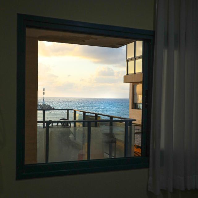 Beach Suite Israel- True Beachfront Steps Away From Beach ביץ סוייט ישראל- במרחק צעדים מהים