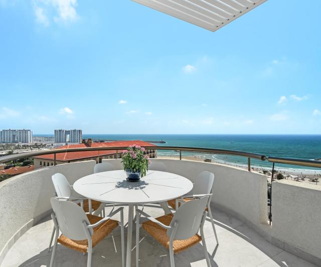 Luxury Sea-View Penthouse Herzliya Pituach Executive Stay