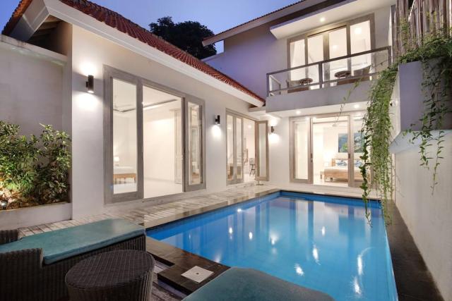 Green Villa B, near new 3 bedroom villa with pool.
