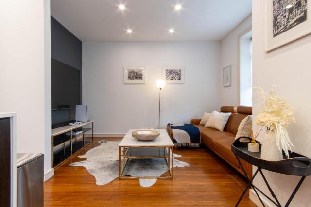 Eggie's Nest - Luxurious City Apartment