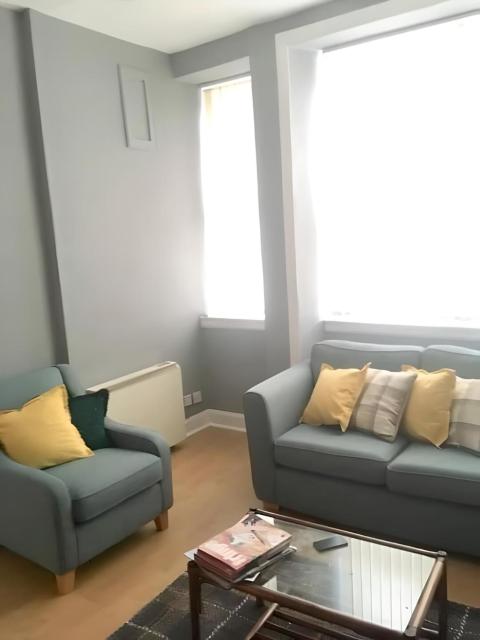 Logie Green - beautiful and central one bed flat