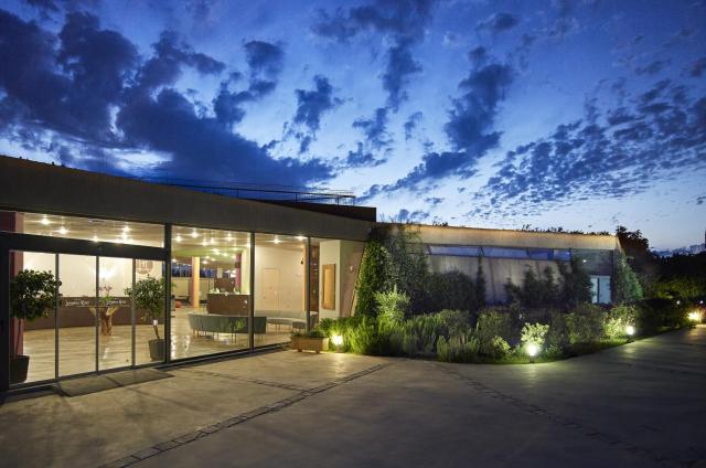 Leivatho Hotel
