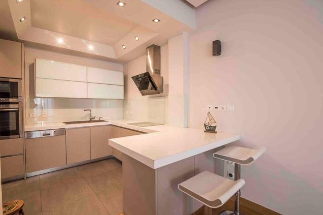 Luxury Living Apartment