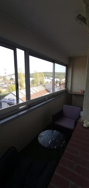 Chambre privé avec loggia chez l'habitant