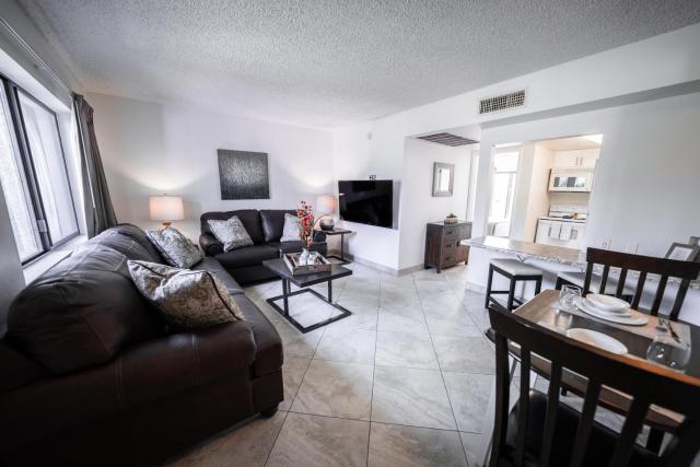 229-Fully Furnished 1BR Suite-Prime Location