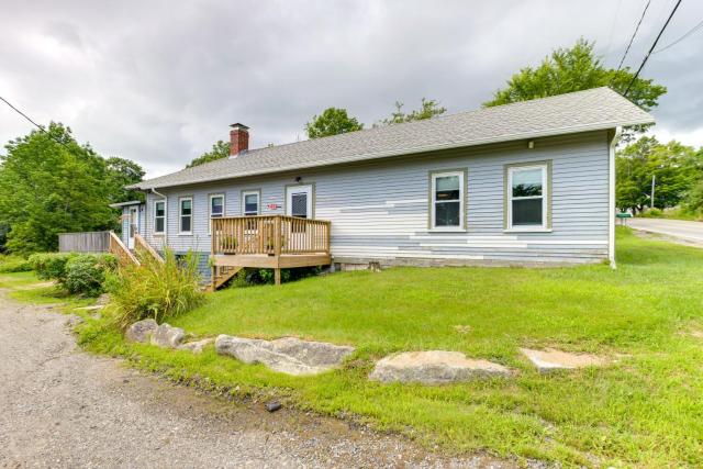Pet-Friendly Maine Cottage By Northern Bay