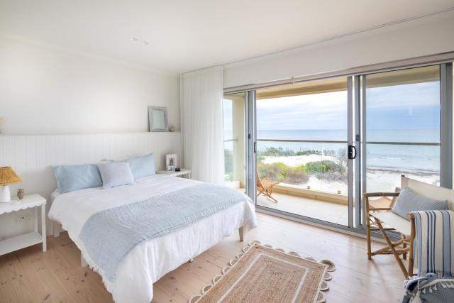 Pearl, Designer Beachfront Retreat, Semaphore Park