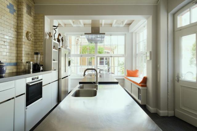 Weinberg 5 by Suite030