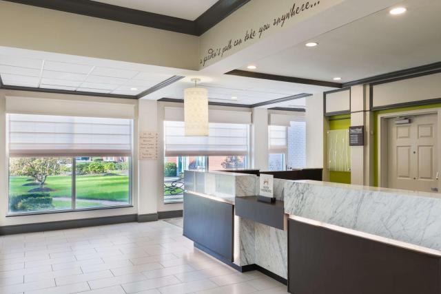 Hilton Garden Inn Westbury