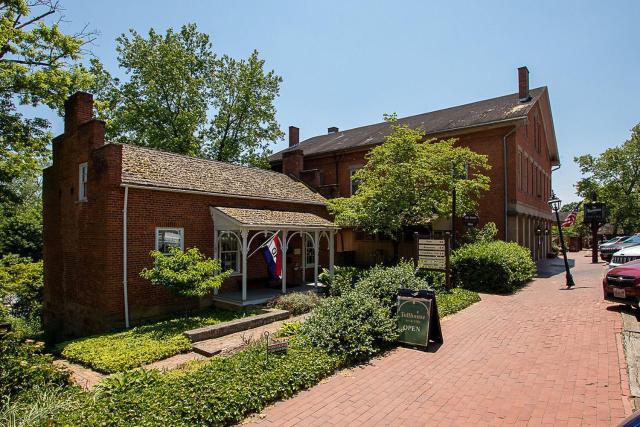 Country Squire inn and suites