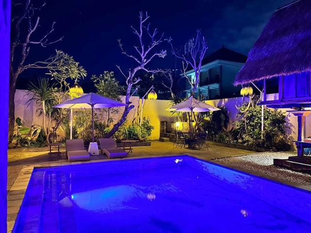 kuta 5BR private villa pool ,near airport,