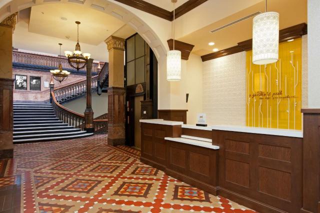 Hilton Garden Inn Milwaukee Downtown