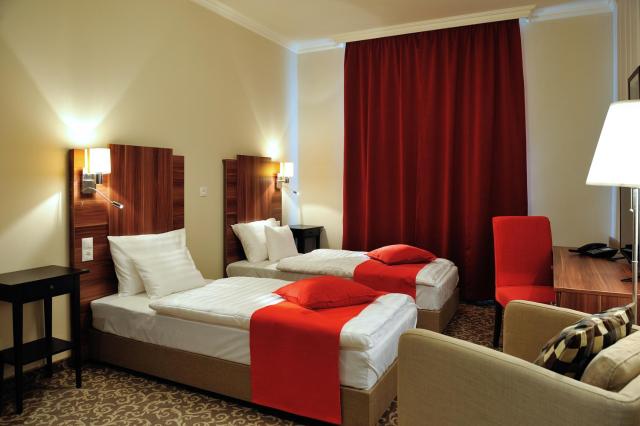Corner Hotel & Kávéház