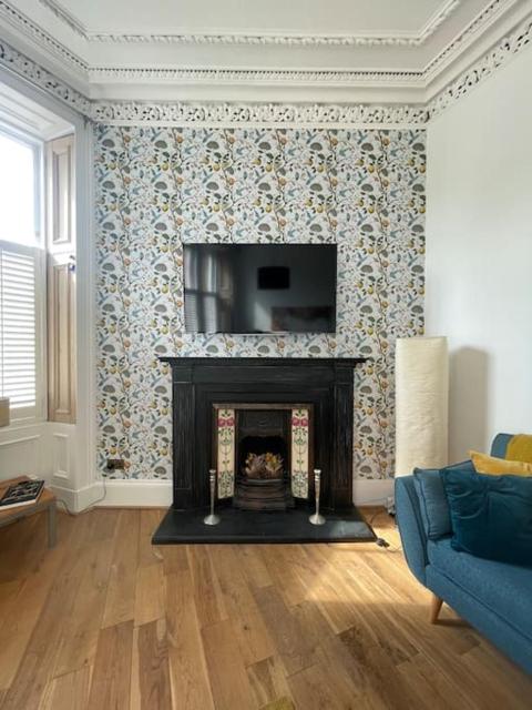 Stunning West End Flat!
