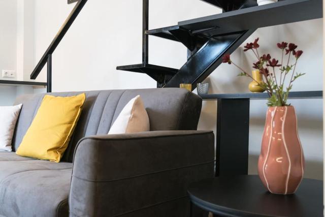 Academy Elegant Penthouse Loft / Stunning Terrace