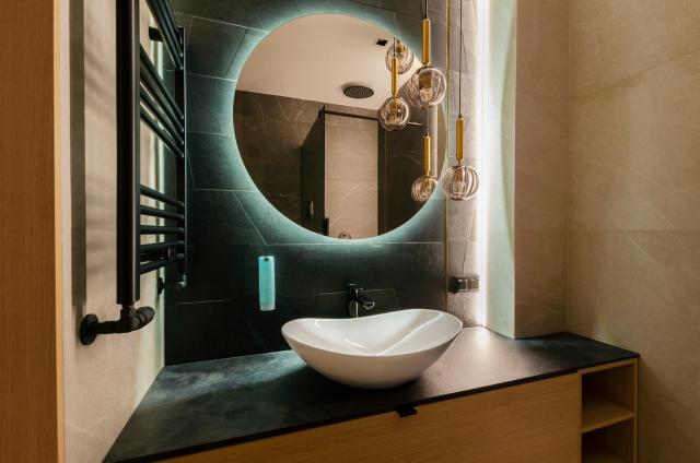 SKY Home- Wood Penthouse -Manufaktura, Parking, Klimatyzacja, Dostęp na Kod
