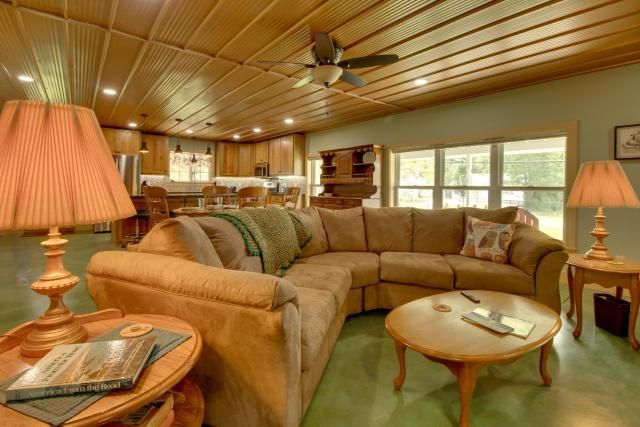 Unique Cotter Getaway w/ Deck & Outdoor Dining!
