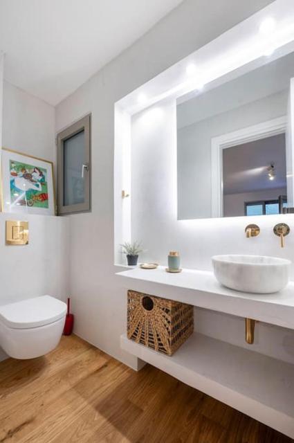 Luxury stay with garden, US embassy