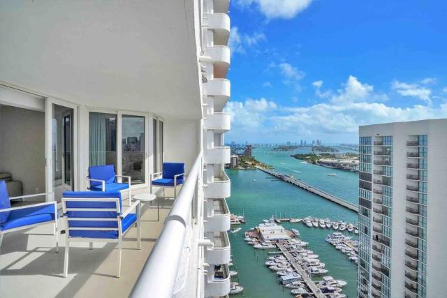Summer Retreat! Water and City Views!