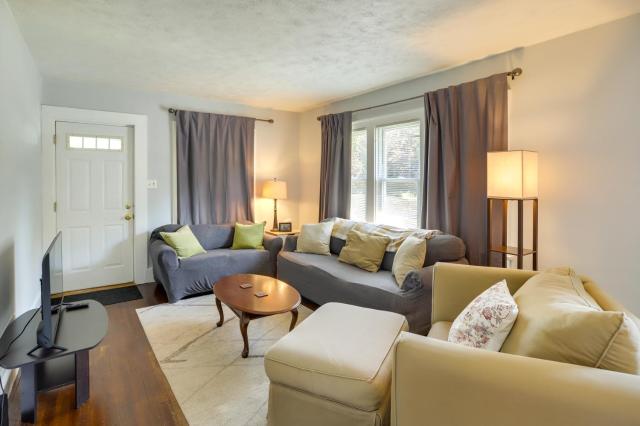 Lovely Home in South Bend: Walk to Notre Dame!